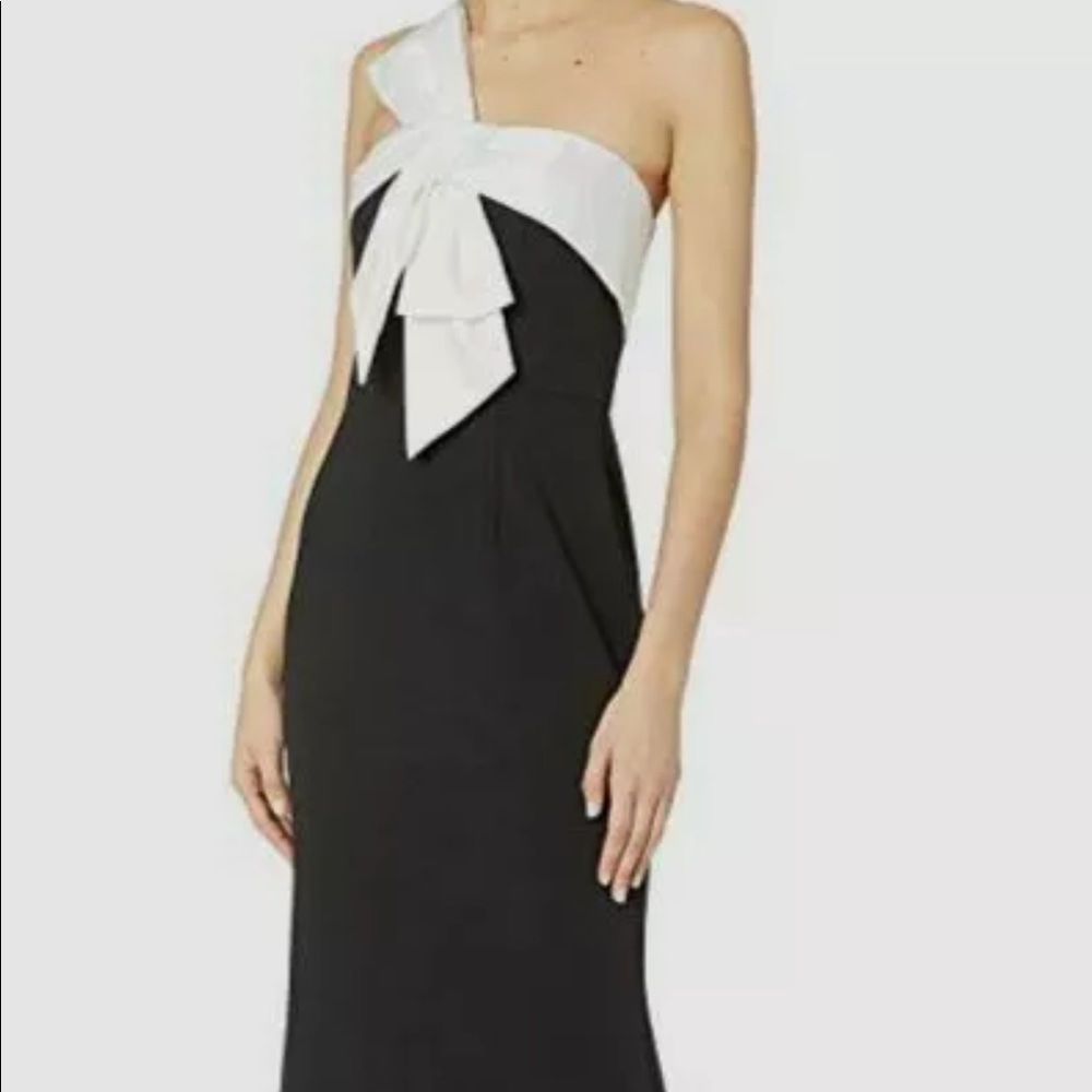 Adrianna Papell white and black strapless bow gown